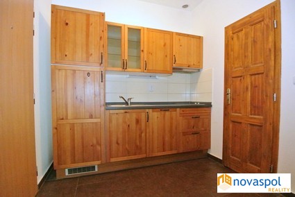 1+kk, 30 m2 + balkon  2 m2, Na Pankráci, Praha 4 Nusle. - Fotka 2