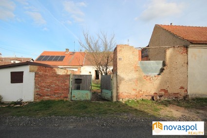 RD ke kompletní rekonstrukci, pozemek 214m2, obec Kolešovice - Fotka 19
