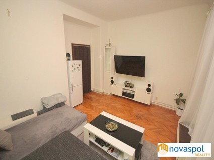 2+kk, 42m2, nezařízeno, Praha 8 - Libeň, ulice Vosmíkových - Fotka 1