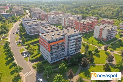 2+kk, 69m2 + balkon + sklepní kóje + garážové stání u metra C Háje - Fotka 27