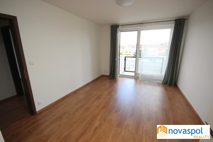 2+kk, balkon, garážové stání, Praha 9, U Elektry - Fotka 5