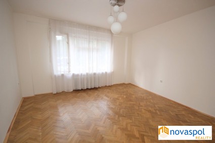 2+kk, 71m2, světlý, velmi prostorný byt na pomezí Vinohrad a Vršovice - Fotka 13