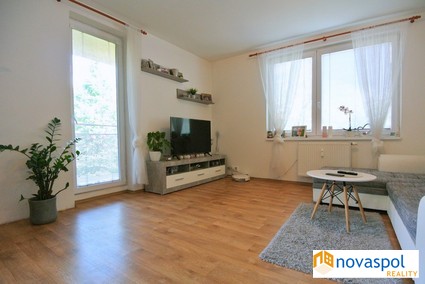 Od října: Prostorný 2+kk/B,  53 m2 + 7 m2 balkon, Ve Slatinách, Praha 10 Záběhlice. - Fotka 5