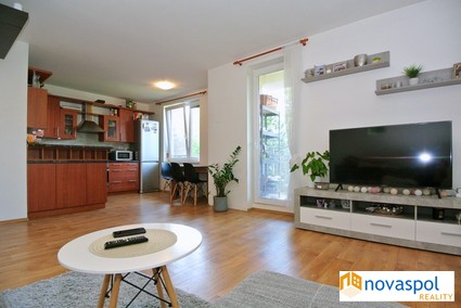 Od září: Prostorný 2+kk/B,  53 m2 + 7 m2 balkon, Ve Slatinách, Praha 10 Záběhlice. - Fotka 6