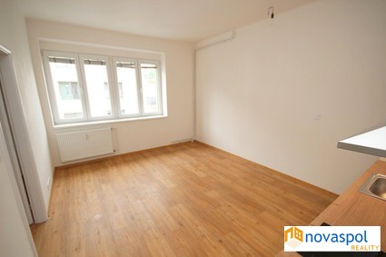 Kompletní rekonstrukce: 2+kk s balkonem, 40m2, Praha 5 - Košíře - Fotka 10