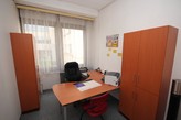 Kancelář 12m2, Praha 4, stanice metra Pražského povstání přes ulici