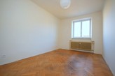 3+1, 70m2, vhodné i pro spolubydlení, světlý a klidný byt na pomezí Vršovic a Vinohrad