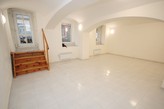 Obchod 70m2, Slezská ulice, u stanice metra Jiřího z Poděbrad
