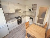 2+1, 56m2, u metra Budějovická, neprůchozí pokoje