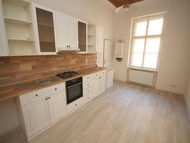 Neprůchozí pokoje: 3+1, 100m2, Praha 3 -…